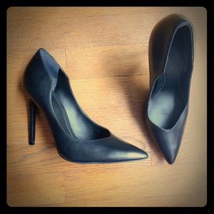 Kendall + Kylie black heels